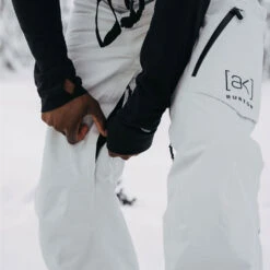 Burton [ak] Gore-Tex Cyclic Bib Snowboardhose Gray Cloud Herren -Skiausrüstungs Geschäft burton ak gore cyclic bib pant 22060102020 03 gross7039SKJODEGo4