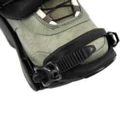 Nitro Cosmic Snowboardbindung Ultra Black Damen -Skiausrüstungs Geschäft nitro cosmic ultra black 2022 03 gross