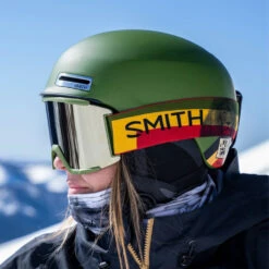 Smith Maze MIPS Schneehelm Matte High Fives Damen, Herren -Skiausrüstungs Geschäft smith maze mips e006710rm 01 gross
